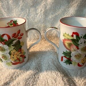 A Pair of Crown Trent,Staffordshire England Fine Bone China Mugs EUC